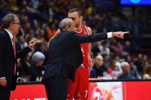 Ettore Messina: Devo aiutarli io a farli giocare meglio. Squadra molto contratta all’inizio