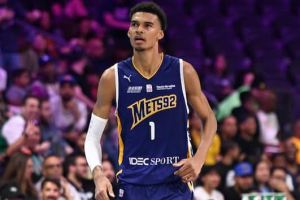 Victor Wembanyama, che notte a Las Vegas: 37 punti con 7 triple agli Ignite