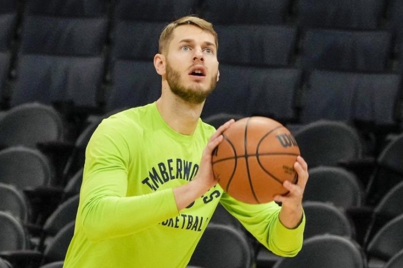 Jake Layman Manresa