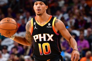 Phoenix Suns, Damion Lee è clutch. Guarda come decide il match con Dallas