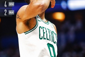Tatum domina e Boston vince la prima in casa di Banchero