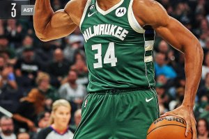 Tutto facile per Milwaukee contro Houston