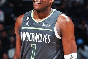 Edwards e Gobert fanno la voce grossa, per i Lakers è 0-5