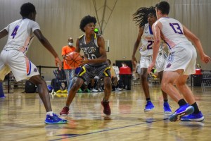 Il liceale London Johnson firma un ricco contratto biennale con G League Ignite