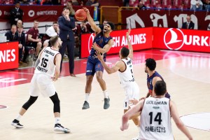 Venezia vince in volata con il Lietkabelis, è la terza vittoria di fila in EuroCup