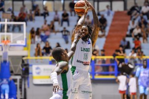 AEK Atene firma Isaiah Miles