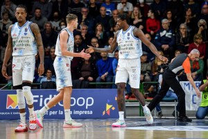Sassari vince e convince, Scafati ko