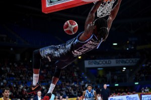 Jamal Jones signs with Promitheas BC