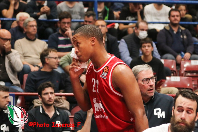 Infortunio Devon Hall