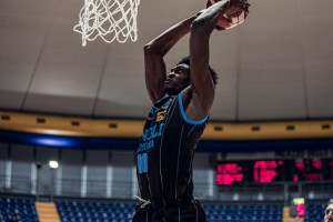 Cremona parte subito forte e non si volta più indietro, Urania battuta a domicilio 88-59