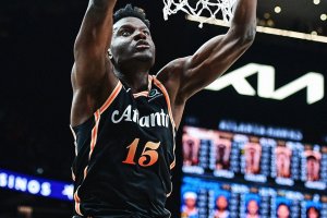 18+20 per Capela, i 76ers cadono ad Atlanta
