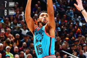 Ai Warriors non bastano i 50 di Steph Curry, vincono i Suns