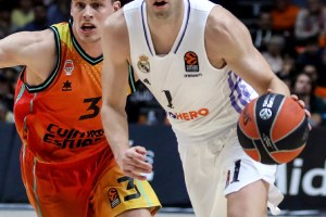 Real Madrid corsaro a Valencia nel derby spagnolo
