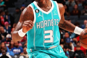 Grande quarto quarto di Rozier e gli Charlotte Hornets battono i 76ers