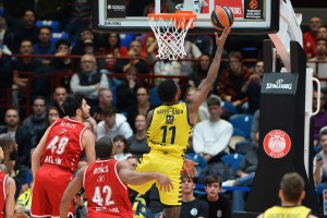 Altro secondo tempo letale per l’Olimpia, il Fenerbahce ringrazia e passa al Forum 82-72
