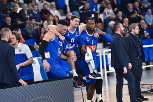 Brescia, John Petrucelli rischia un lungo stop: si va sul mercato per un’ala piccola