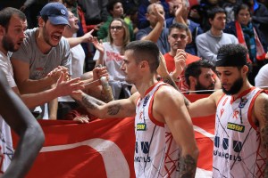 UNAHOTELS Reggio Emilia, il Palabigi fischia. Barozzi: Fiducia in Menetti