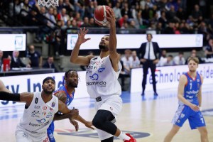 Prova di forza di Milano che si sbarazza facilmente di Treviso