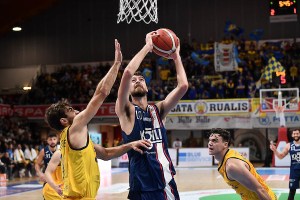 Fortitudo Bologna: frattura al naso per Simone Barbante