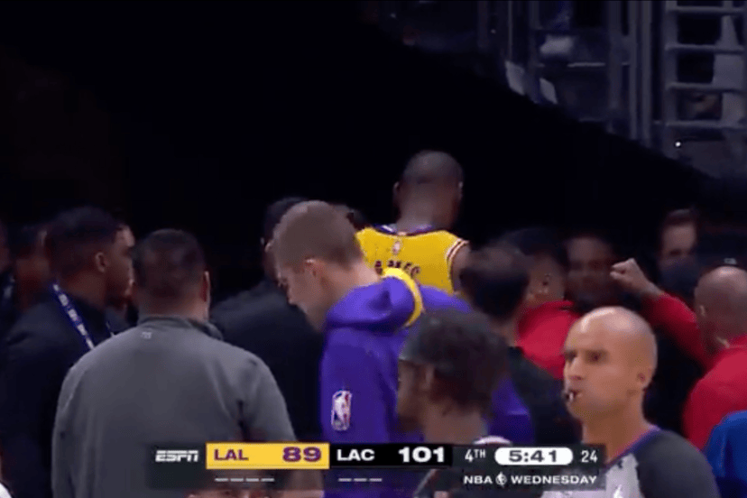 Infortunio LeBron James