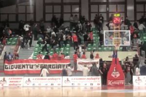 Tensione nell’intervallo di Legnano-Livorno. Le immagini e il comunicato della PL