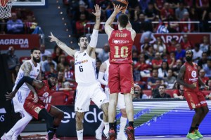 Il Real Madrid si ferma a Zaragoza perdendo il passo della coppia Barça-Tenerife