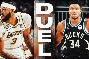 Il duello tra Davis e Giannis in Lakers-Bucks