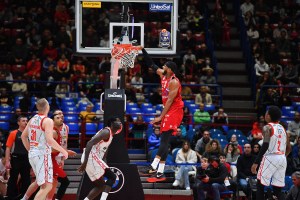 La Domenica Sportiva di Sportando | L’Olimpia aggancia la Virtus, tensione Treviso