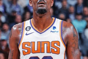 Undicesimo ko in fila per gli Spurs, Suns in controllo