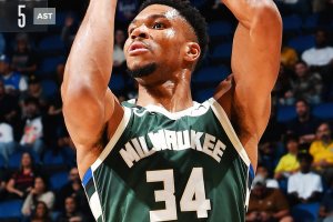 Il Poz da Banchero, ma è la notte di Giannis e dei Bucks
