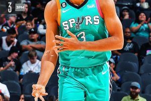 Il derby del Texas è degli Spurs, Johnston stende i Rockets