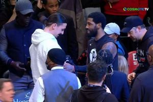 Zlatan Ibrahimovic a bordo campo per Nets-Bucks