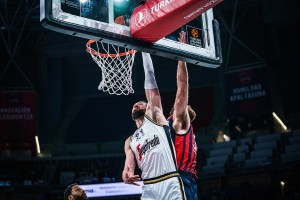Il Baskonia si conferma fortissimo alla Buesa Arena, sconfitta anche la Virtus Bologna