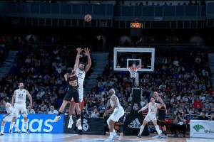 Pazzesco Mike James, ecco la giocata che vale l’overtime a Madrid