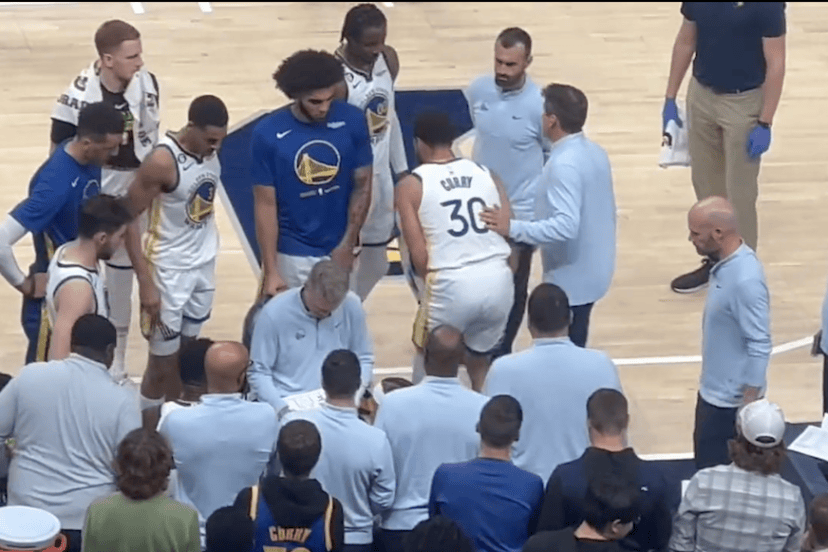 spalla sinistra Steph Curry