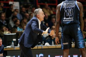 Sassari, Bucchi: “Solidi e continui per 40′, vogliamo combattere”
