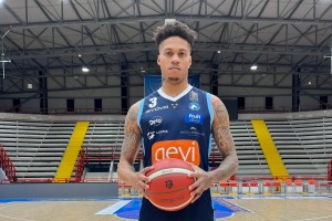 LBA Serie A, due tesseramenti e una risoluzione per Napoli