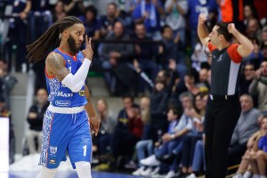 Il derby è di Treviso, il furore agonistico insieme alla coppia Banks/Iroegbu piegano Venezia