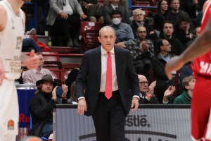 Messaggio di Ettore Messina: Sono il primo responsabile, aiutiamo i giocatori a ritrovare fiducia