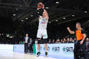 Mateusz Ponitka vicino al Partizan, trattativa in corso