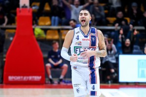 Fortitudo Bologna, out Aradori e Fantinelli. Torna Freeman
