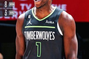 Edwards domina, Houston sempre più giù