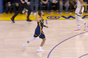 Tiraccio di Poole: Steph Curry lancia il paradenti e viene espulso