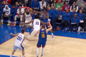 Il fallo dalla panchina di James Harden. Flavio Tranquillo: Non ci credo