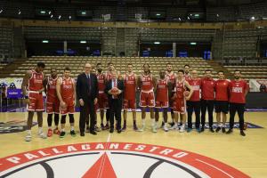 Pallacanestro Trieste, il console USA in visita all’Allianz