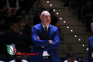 Neven Spahija: Nel primo tempo tanti tiri aperti sbagliati, poi la Virtus ha alzato la pressione
