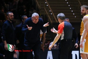 Repesa: ‘Complimenti ai ragazzi per la semifinale. Mi scuso per l’espulsione ma oggi è una vergogna’