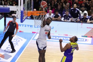 Brindisi fa sempre più sul serio: Verona dominata nel quarto quarto