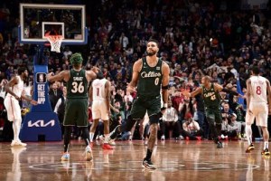 Celtics-Sixers, il finale incredibile tra Tatum e Embiid