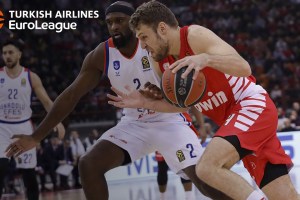 La prova da MVP di Vezenkov in Olympiacos-Efes
